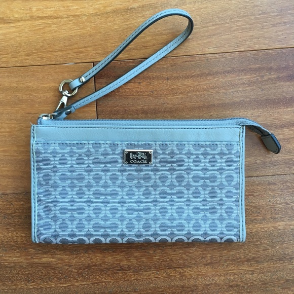 Coach Wristlet - Picture 1 of 7